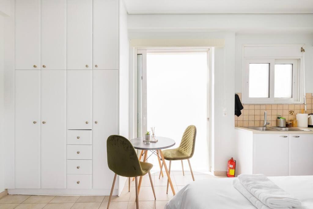Adorable Sunny Studio With Private Balcony I Atenas Exterior foto