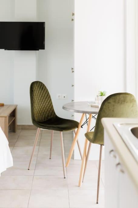 Adorable Sunny Studio With Private Balcony I Atenas Exterior foto